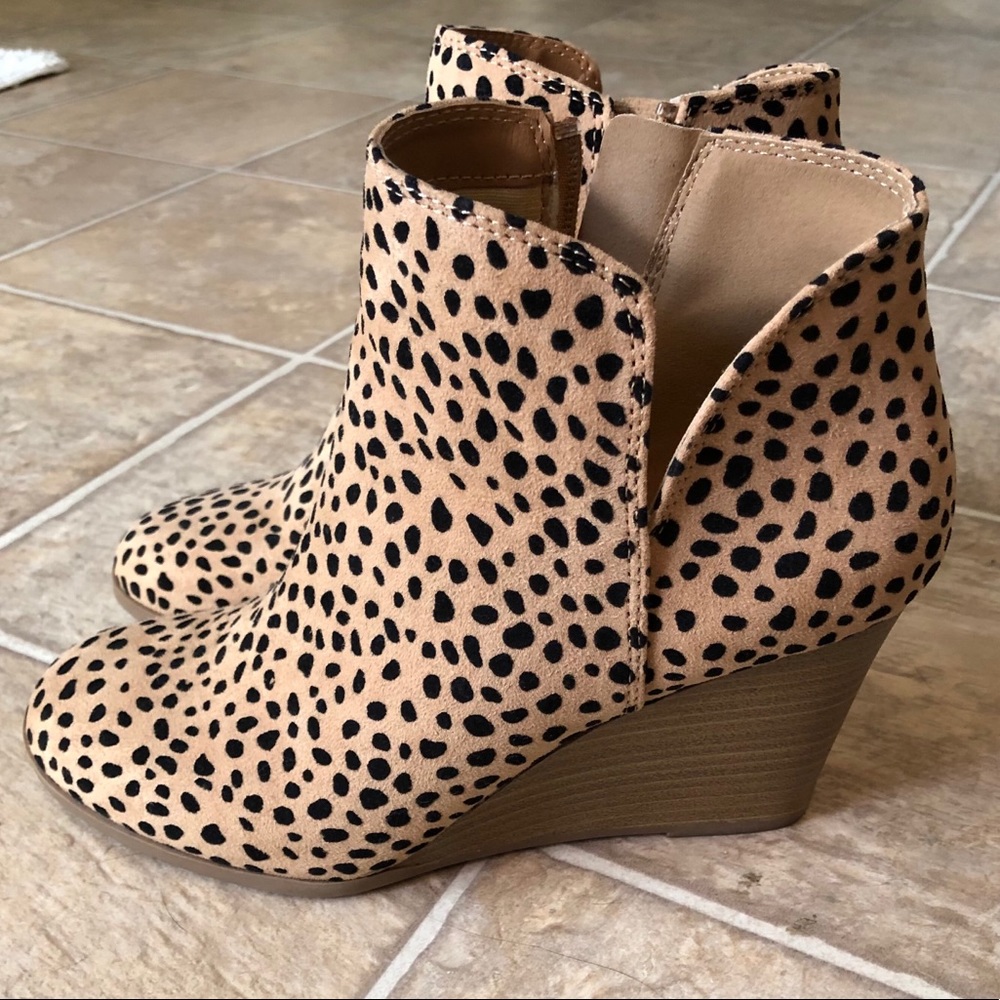 Wedge booties-leopard brand new